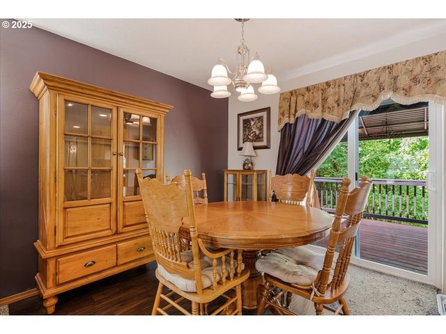 461 E AIRPARK Way, Newberg, OR 97132