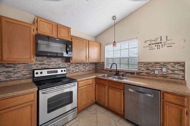 920 Danforth Place, Arlington, TX 76017