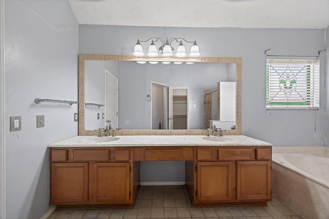 920 Danforth Place, Arlington, TX 76017