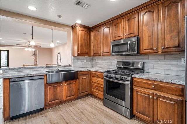 40139 15th Street W, Palmdale, CA 93551