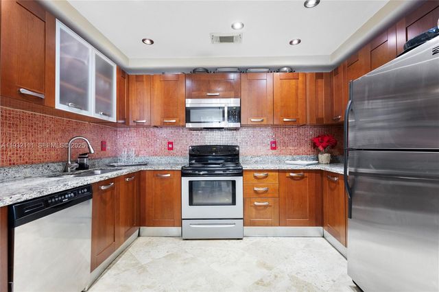 929 SW 11th St H-2, Miami, FL 33129