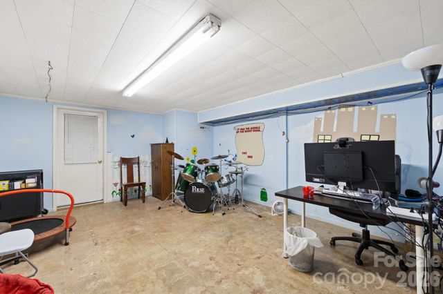 6711 Old Mocksville Road, Salisbury, NC 28144