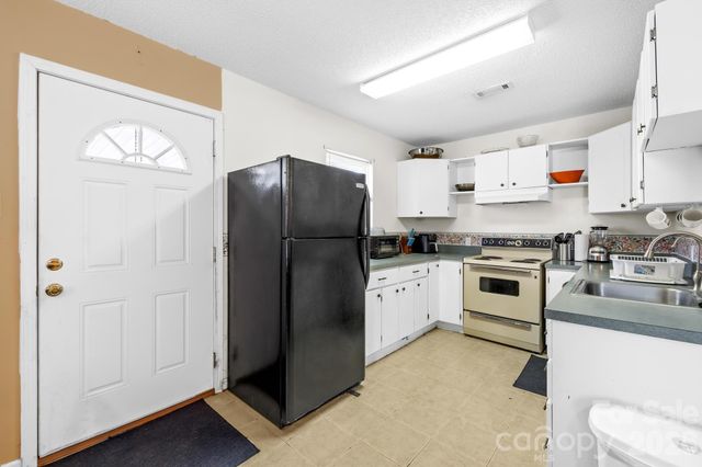 6711 Old Mocksville Road, Salisbury, NC 28144