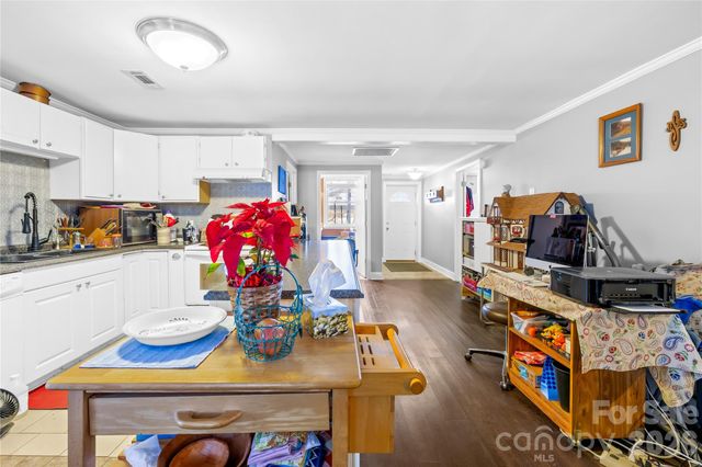 6711 Old Mocksville Road, Salisbury, NC 28144