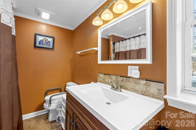 6711 Old Mocksville Road, Salisbury, NC 28144