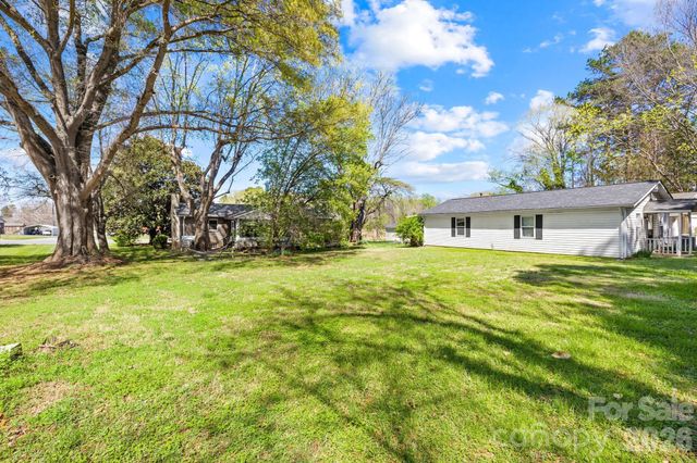 6711 Old Mocksville Road, Salisbury, NC 28144