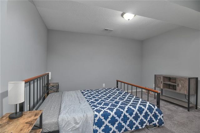 3421 N 128 Street, Kansas City, KS 66109