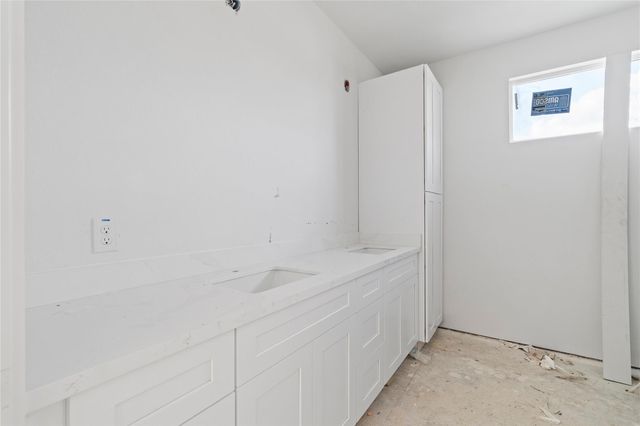 1504 Hussion St, Houston, TX 77003