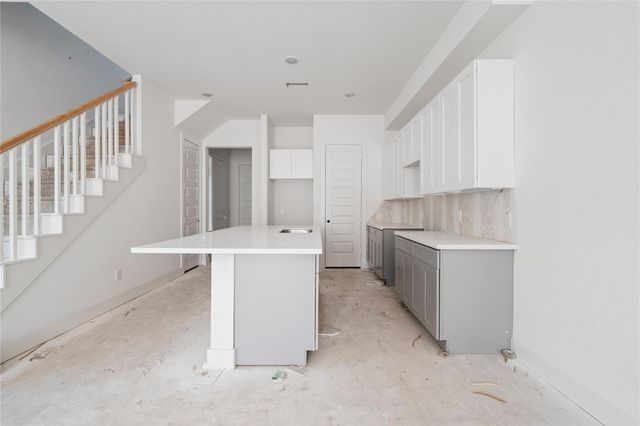 1504 Hussion St, Houston, TX 77003