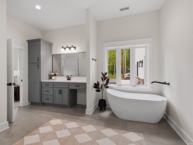 6077 Popp Road, Fort Wayne, IN 46845