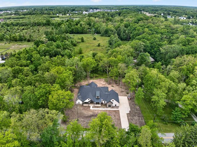6077 Popp Road, Fort Wayne, IN 46845