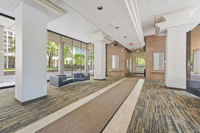 1450 E 55th Place 317S, Chicago, IL 60637