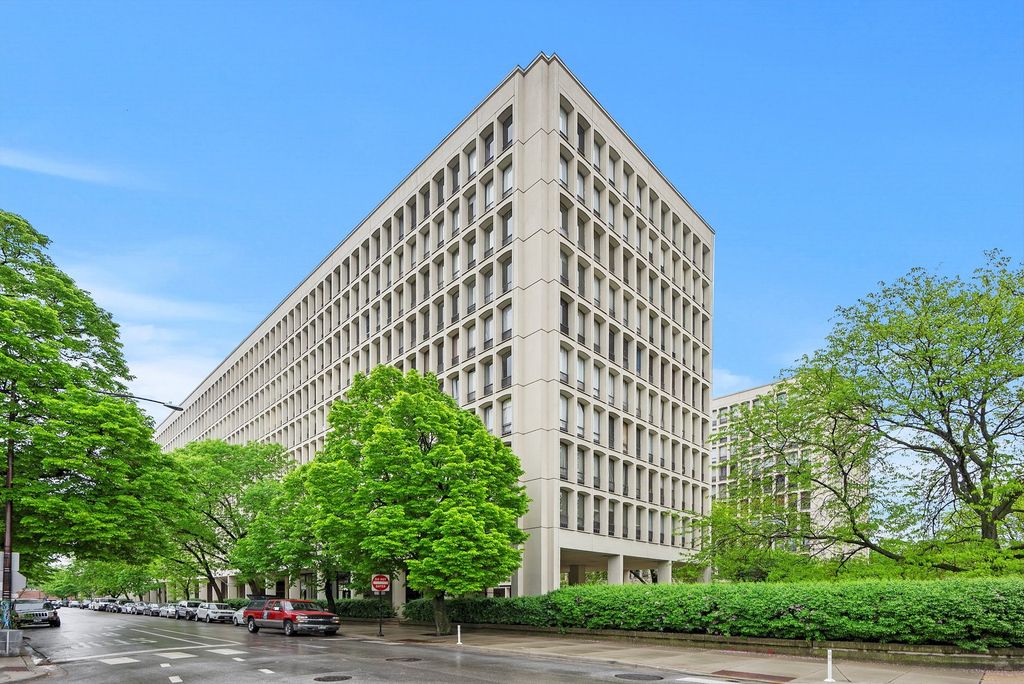 1450 E 55th Place 317S, Chicago, IL 60637