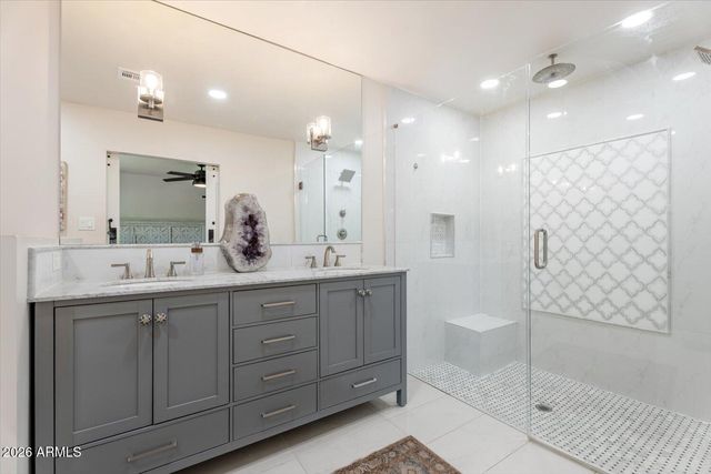 735 E NORTHERN Avenue, Phoenix, AZ 85020