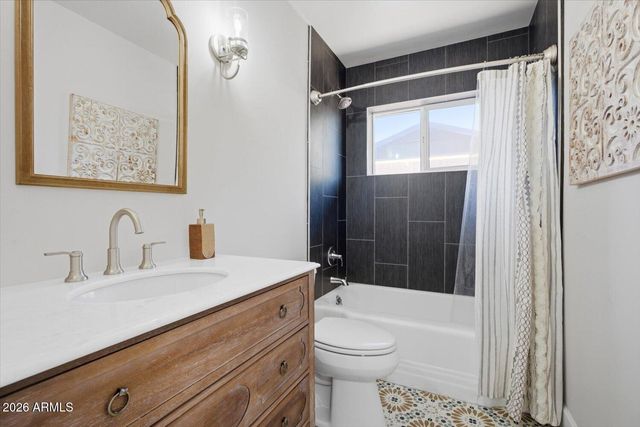735 E NORTHERN Avenue, Phoenix, AZ 85020