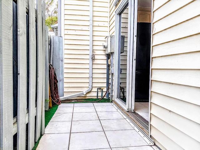 1827 NE 15th Avenue NE 1827, Fort Lauderdale, FL 33305