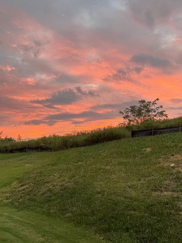 326 Geneva Ln, Columbia, TN 38401