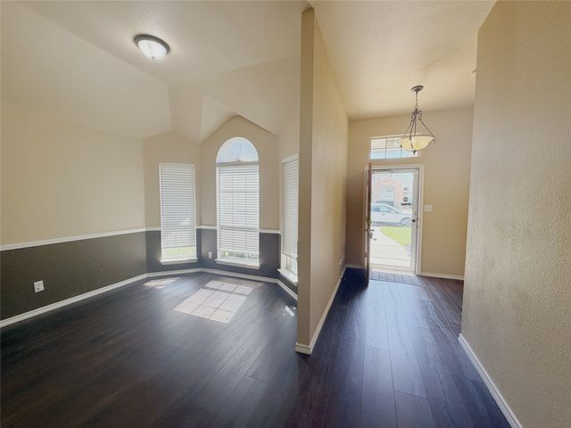 2213 Chapman Drive, Carrollton, TX 75010