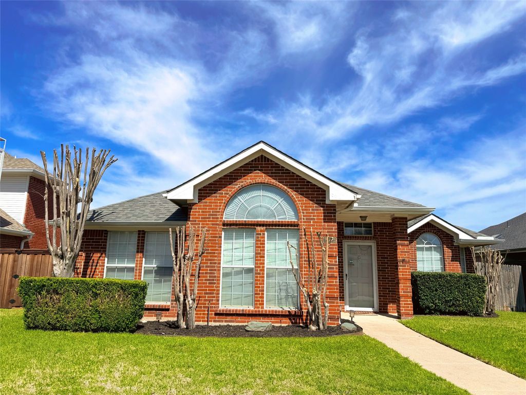 2213 Chapman Drive, Carrollton, TX 75010