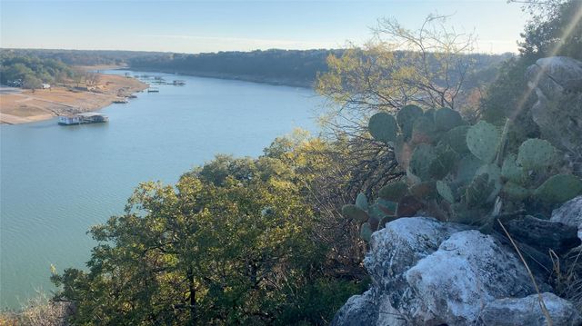 25555 Pedernales Point DR, Spicewood, TX 78669
