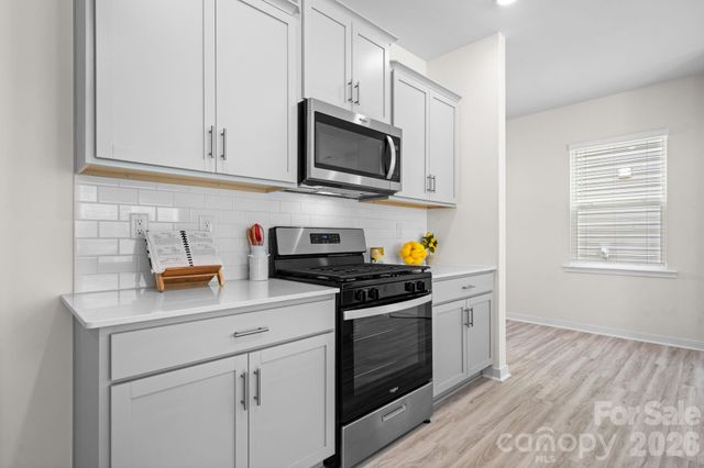 534 13th Avenue Drive NE, Hickory, NC 28601