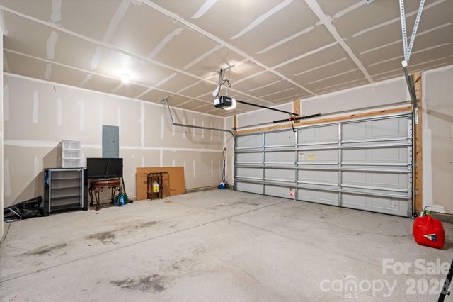 534 13th Avenue Drive NE, Hickory, NC 28601