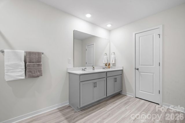 534 13th Avenue Drive NE, Hickory, NC 28601