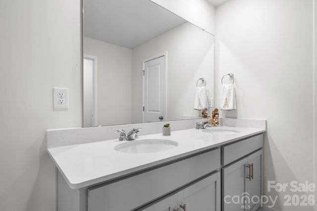 534 13th Avenue Drive NE, Hickory, NC 28601