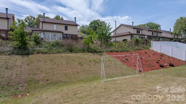 534 13th Avenue Drive NE, Hickory, NC 28601