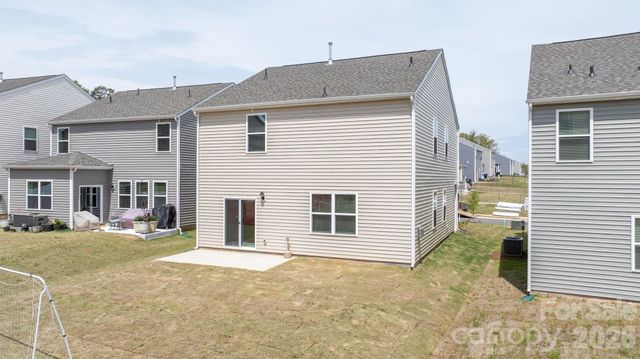 534 13th Avenue Drive NE, Hickory, NC 28601