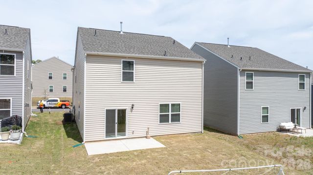 534 13th Avenue Drive NE, Hickory, NC 28601
