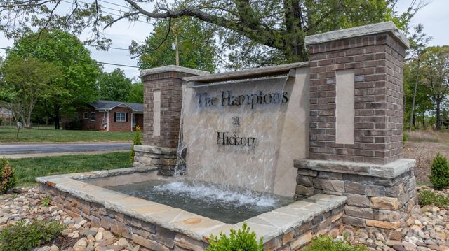 534 13th Avenue Drive NE, Hickory, NC 28601