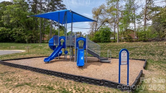 534 13th Avenue Drive NE, Hickory, NC 28601