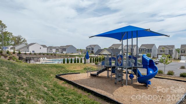 534 13th Avenue Drive NE, Hickory, NC 28601