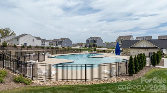 534 13th Avenue Drive NE, Hickory, NC 28601