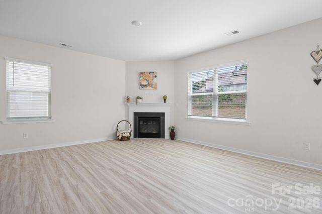 534 13th Avenue Drive NE, Hickory, NC 28601