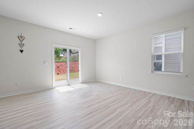 534 13th Avenue Drive NE, Hickory, NC 28601