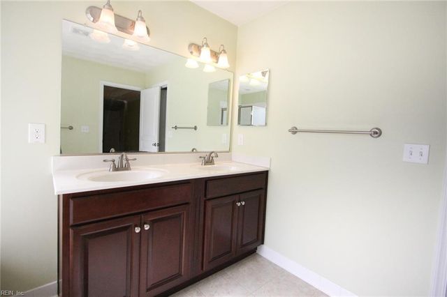 304 Ford DR, Suffolk, VA 23435