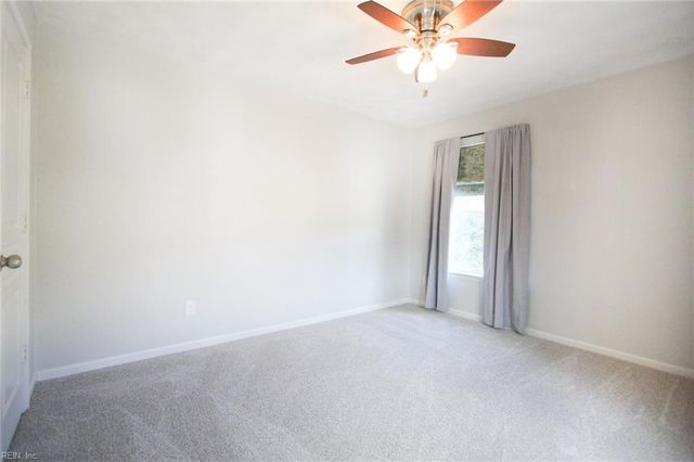 304 Ford DR, Suffolk, VA 23435