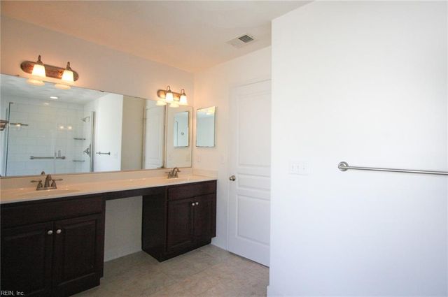 304 Ford DR, Suffolk, VA 23435