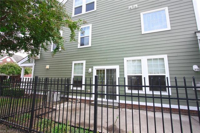 304 Ford DR, Suffolk, VA 23435