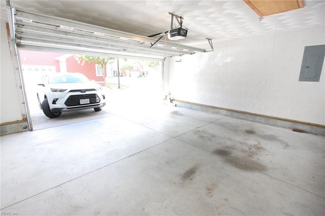 304 Ford DR, Suffolk, VA 23435