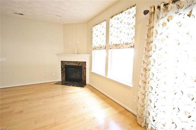 304 Ford DR, Suffolk, VA 23435