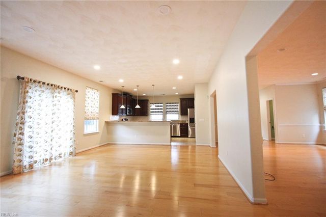 304 Ford DR, Suffolk, VA 23435