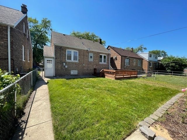 18017 Oakwood Avenue, Lansing, IL 60438