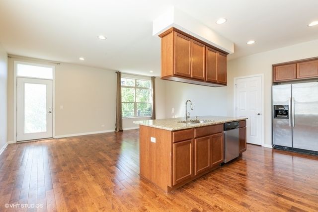 323 Aspen Pointe Road 323, Vernon Hills, IL 60061