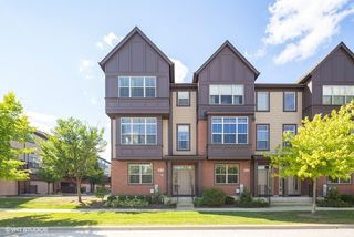 323 Aspen Pointe Road 323, Vernon Hills, IL 60061