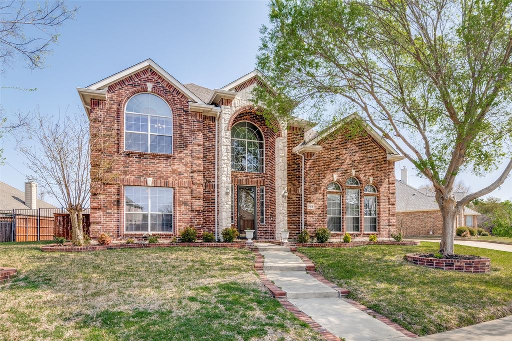 333 Green Acres Drive, Murphy, TX 75094