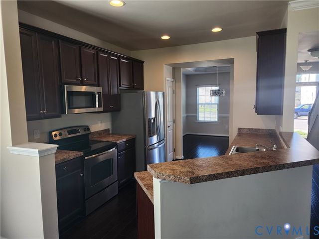 9031 Annex Ln, Mechanicsville, VA 23116