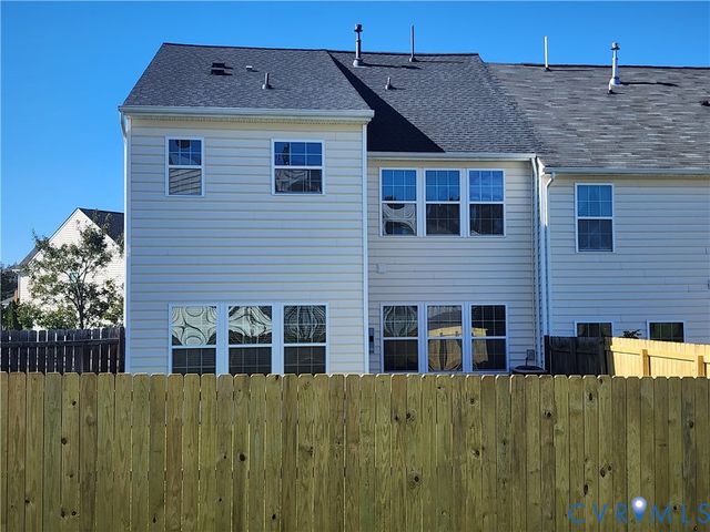 9031 Annex Ln, Mechanicsville, VA 23116
